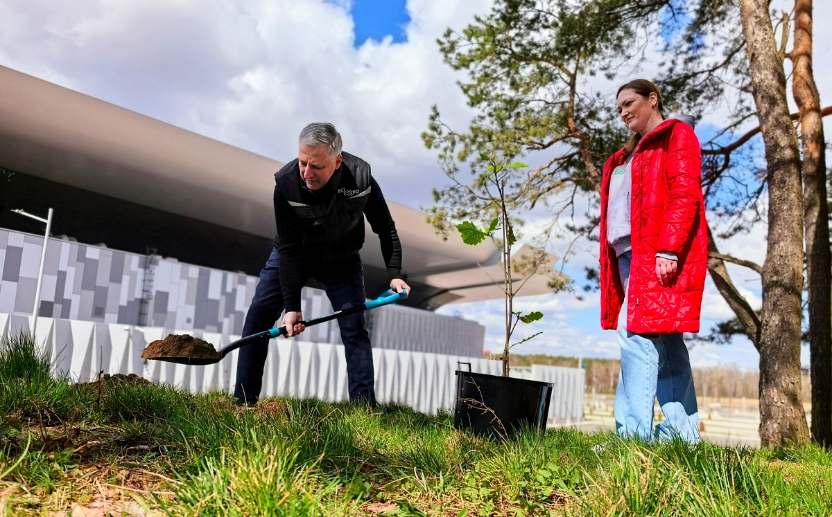 В BELEXPO поддержали республиканский субботник работами по благоустройству и наведению порядка