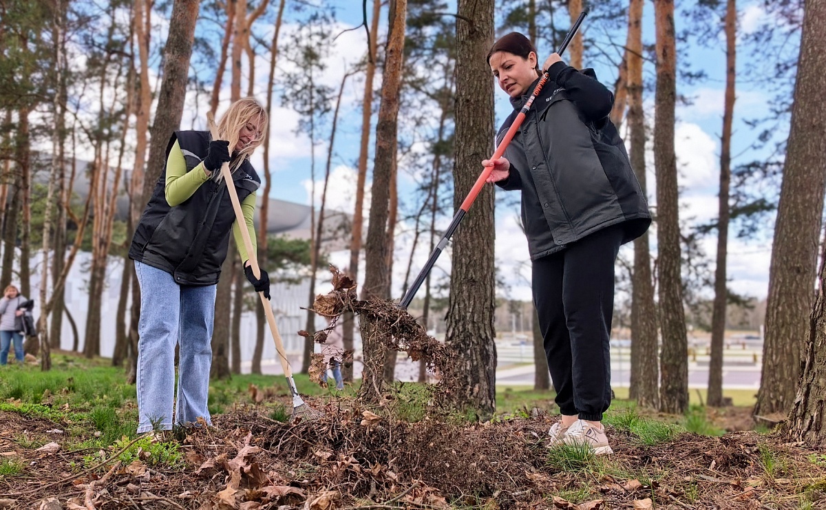 В BELEXPO поддержали республиканский субботник работами по благоустройству и наведению порядка